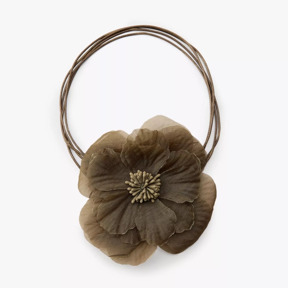 TULLE FLOWER NECK CORD